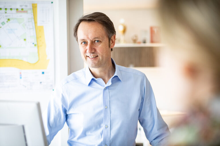 Roland macht’s und besucht den GRÜNEN Wahlkampfstand